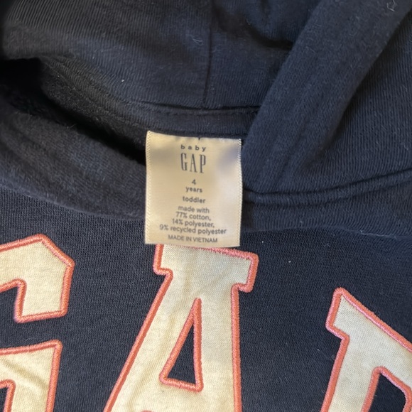 EUC GAP Toddler Mix and Match Arch Logo Hoodie, size 4t - Picture 4 of 4